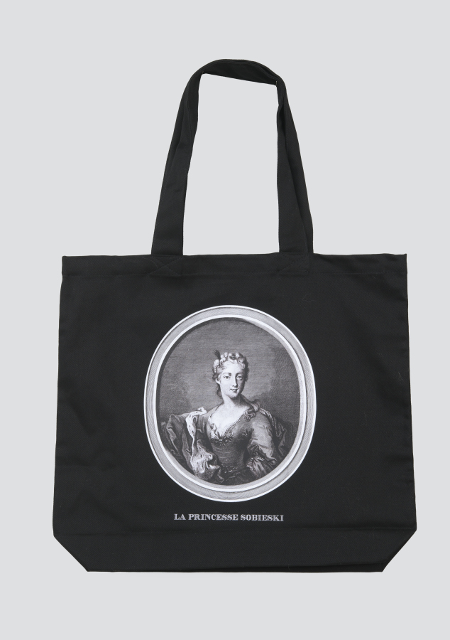 orba bawełniana w kolorze czarnym z wizerunkiem Marii Klementyny Sobieskiej.